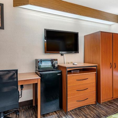 Econo Lodge North Academy Colorado Springs Dış mekan fotoğraf