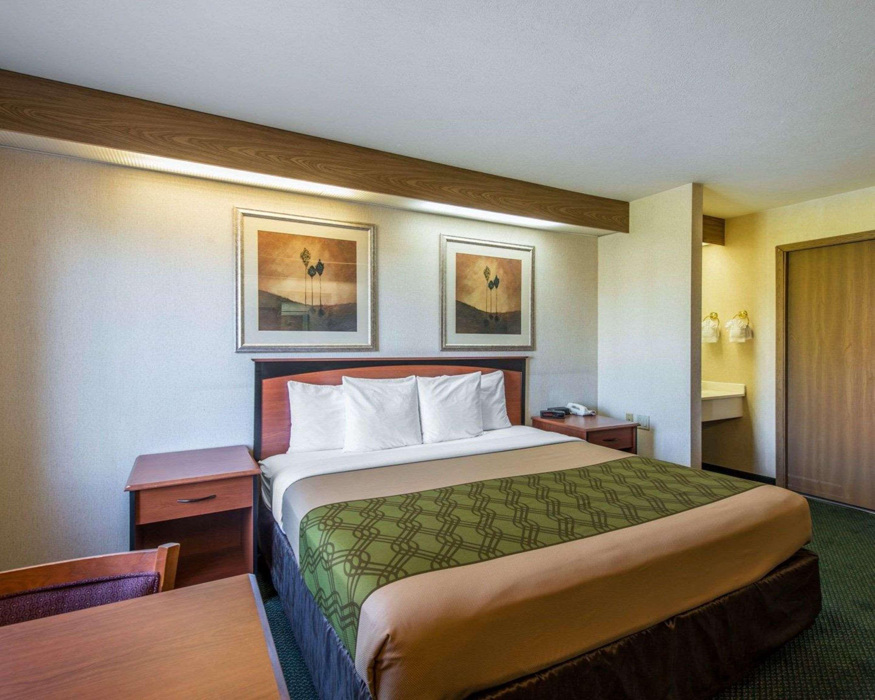 Econo Lodge North Academy Colorado Springs Dış mekan fotoğraf