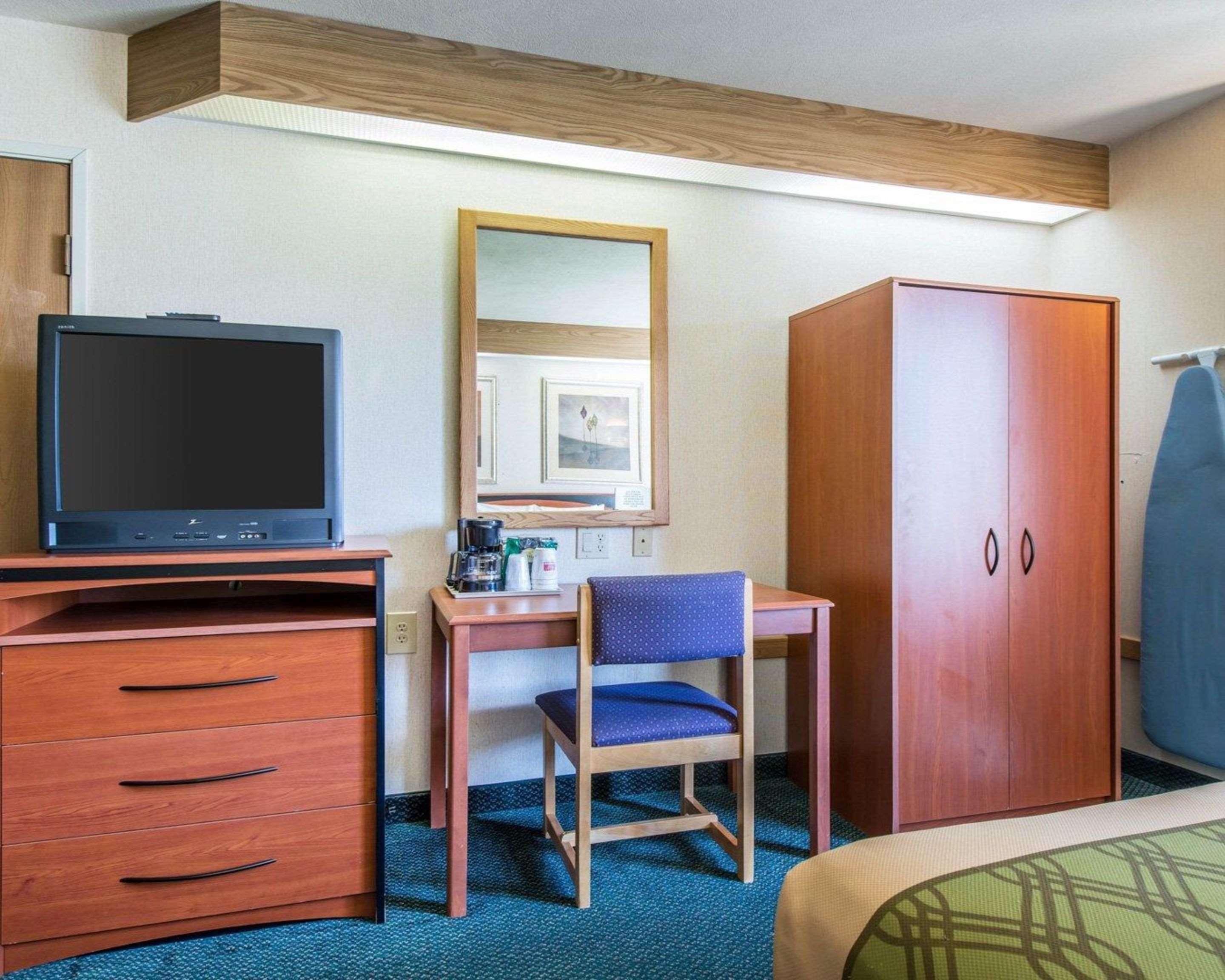 Econo Lodge North Academy Colorado Springs Dış mekan fotoğraf