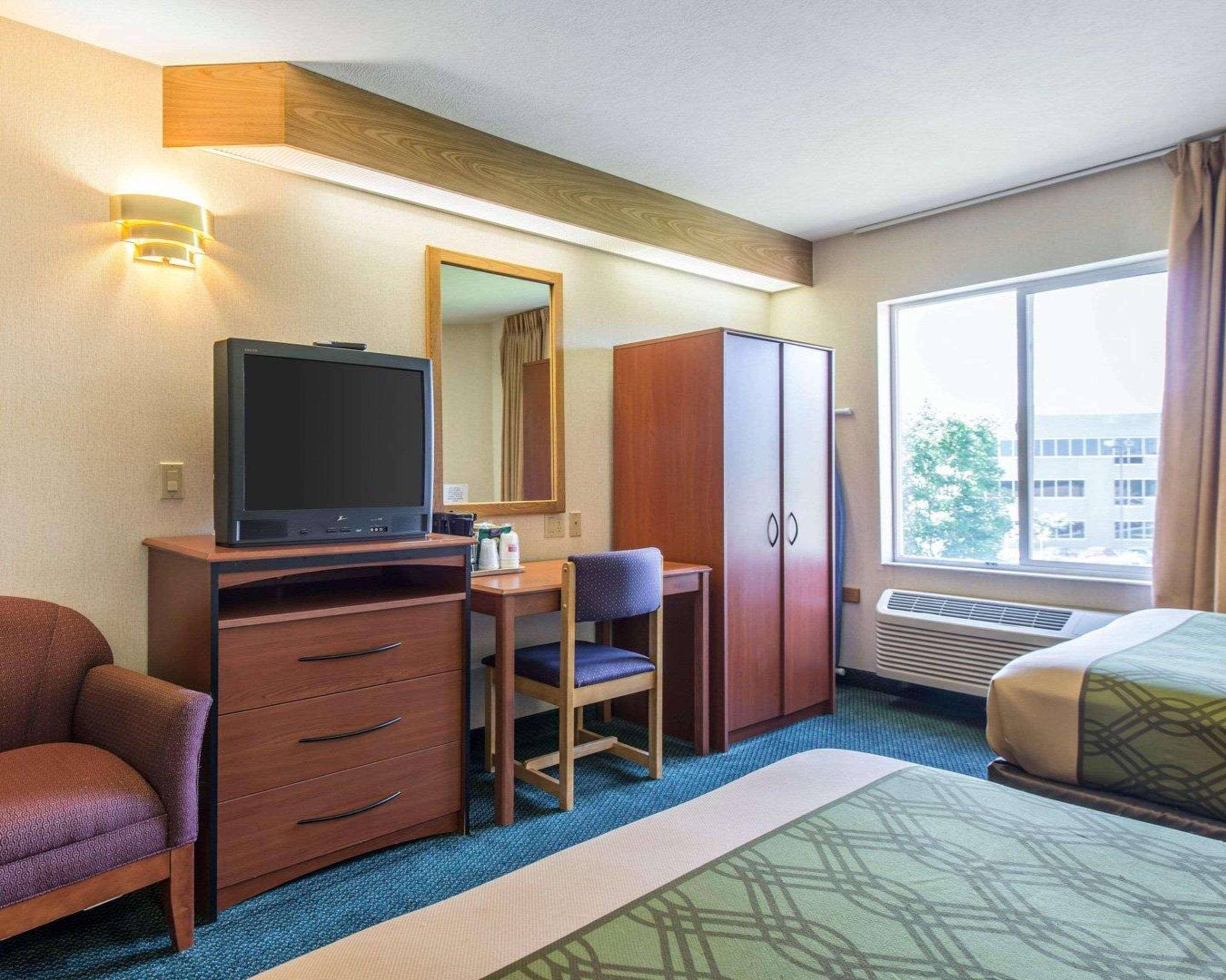 Econo Lodge North Academy Colorado Springs Dış mekan fotoğraf