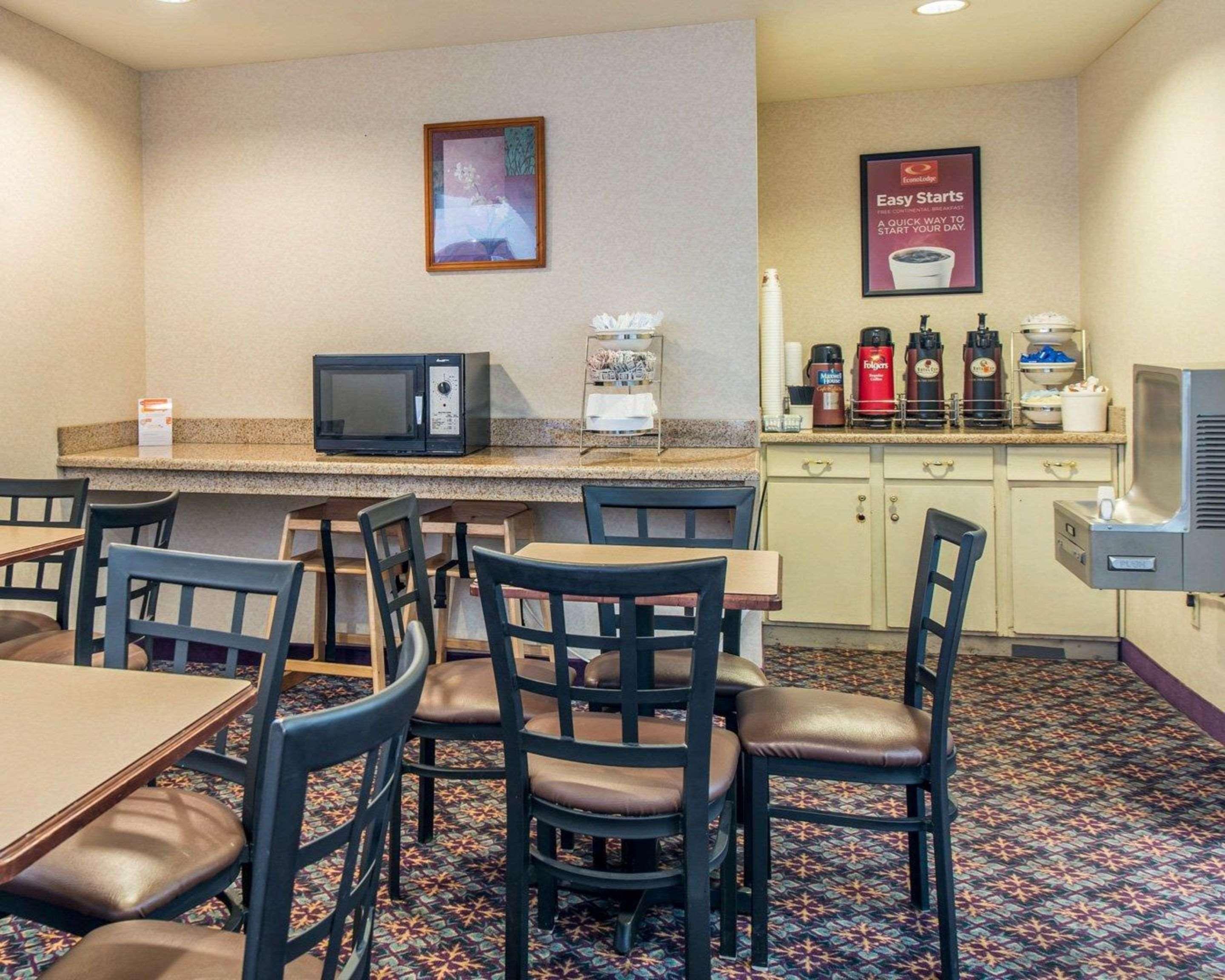 Econo Lodge North Academy Colorado Springs Dış mekan fotoğraf