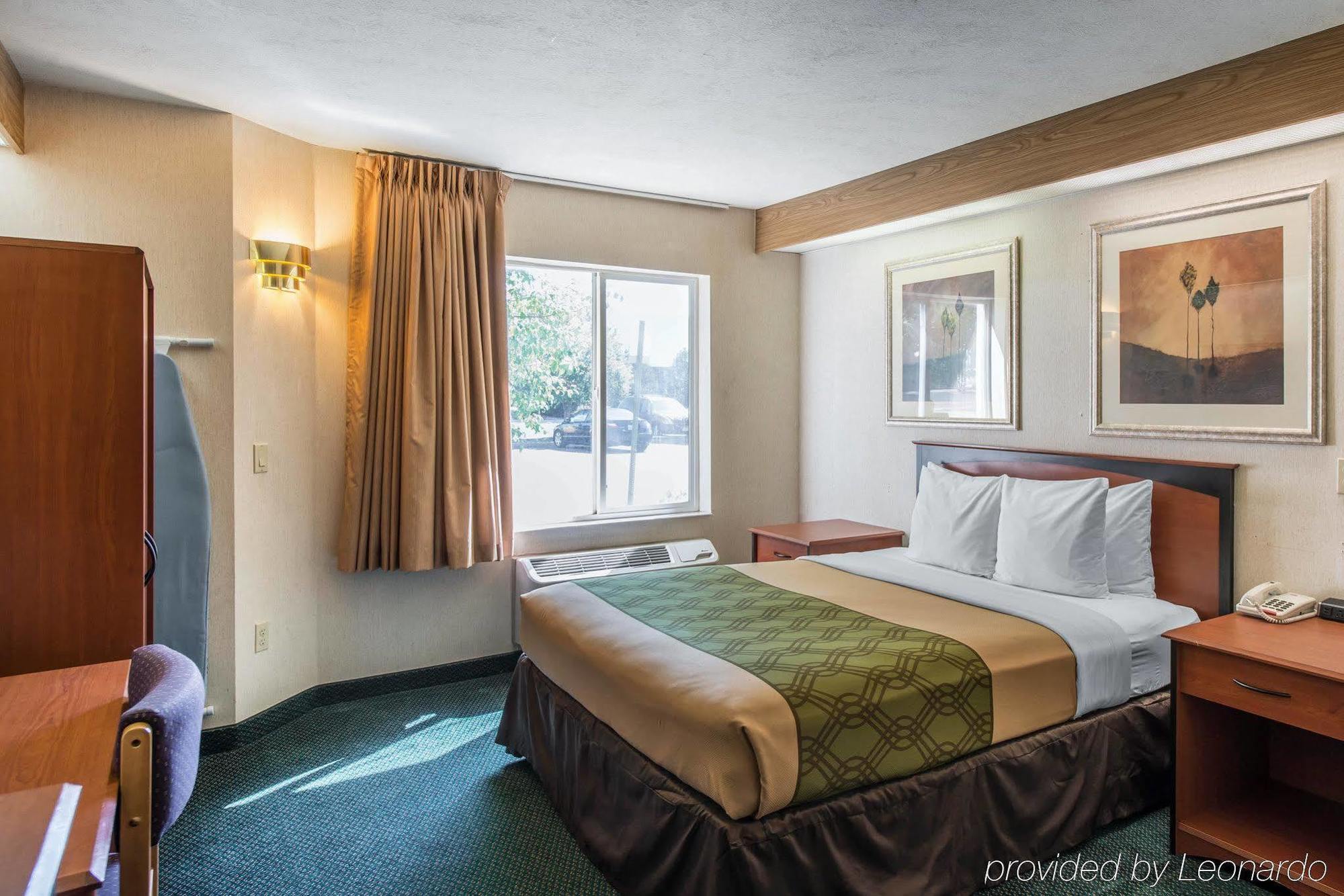 Econo Lodge North Academy Colorado Springs Dış mekan fotoğraf