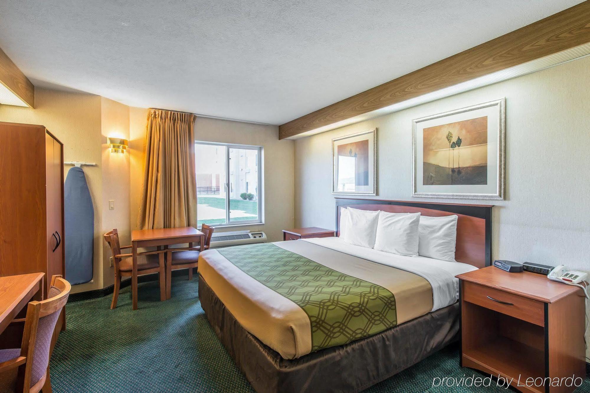 Econo Lodge North Academy Colorado Springs Dış mekan fotoğraf
